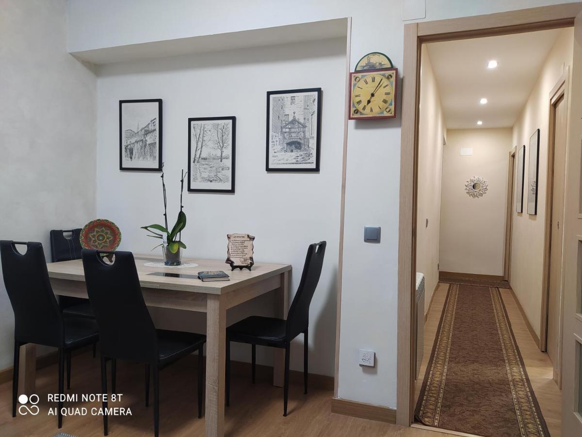 Gonzalo De Berceo 15 " Calidad-Sobrio" And " Free Private Parking " Apartment Логроньо Екстериор снимка