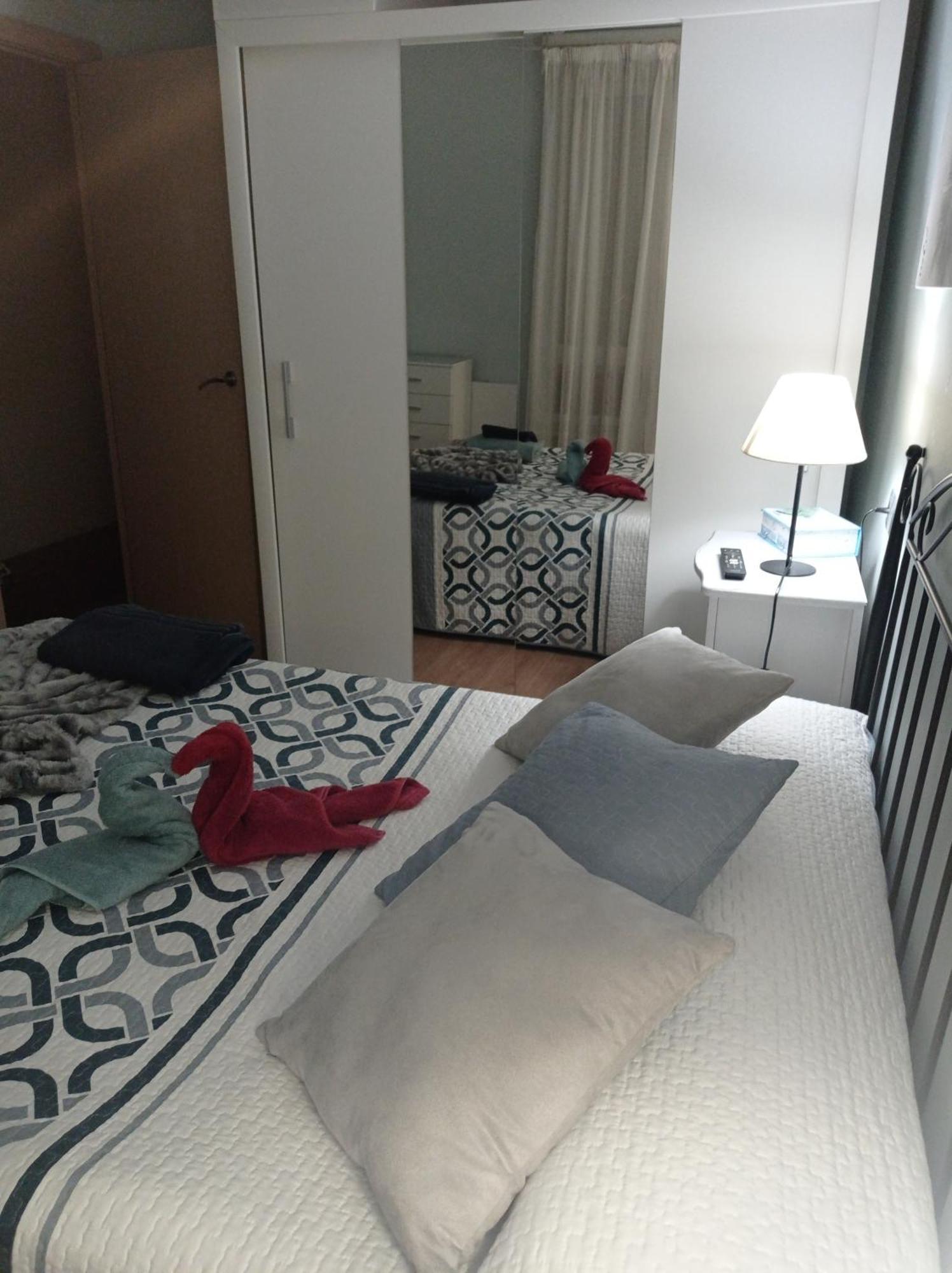 Gonzalo De Berceo 15 " Calidad-Sobrio" And " Free Private Parking " Apartment Логроньо Стая снимка