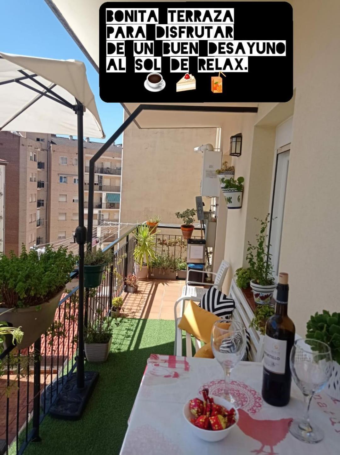 Gonzalo De Berceo 15 " Calidad-Sobrio" And " Free Private Parking " Apartment Логроньо Стая снимка